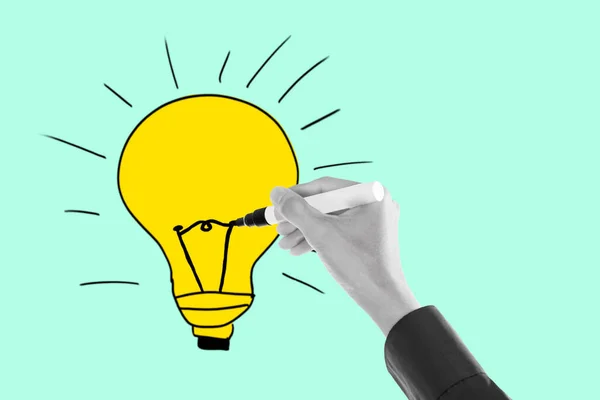 Hand Hält Bleistift Zeichnung Glühbirne Kreative Idee Innovation Und Inspirationscollage — Stockfoto