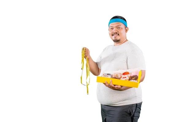 Υπερβολικό Λίπος Ασίας Άνθρωπος Κρατώντας Ένα Κουτί Ντόνατς Ενώ Κρατώντας — Φωτογραφία Αρχείου