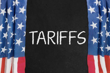 Siyah Arkaplanda Amerikan Bayrağıyla Tarifeler