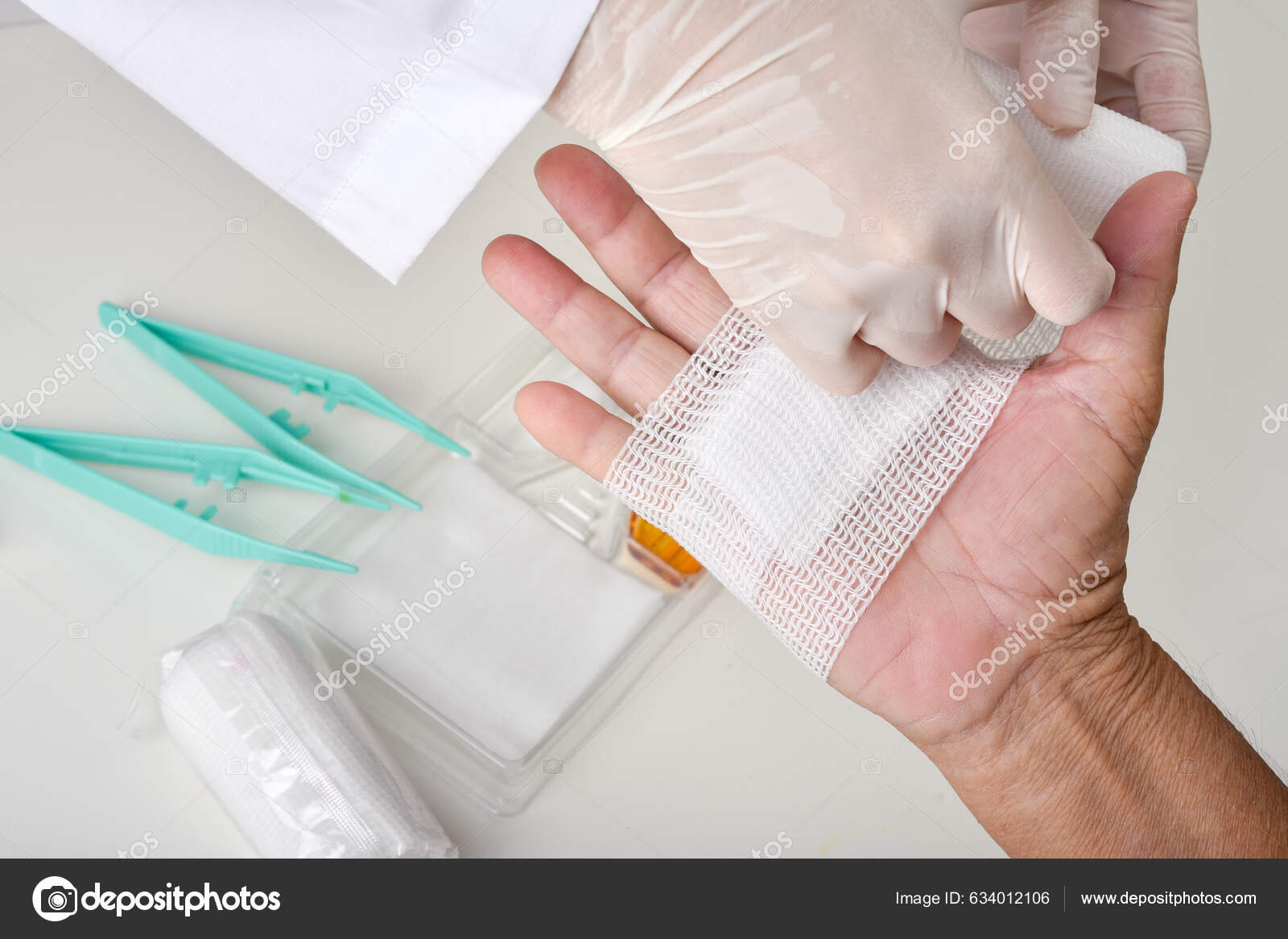 Doctor Doing Wound Dressing Care Bandaging Patient's Hand Hand Surgery ...