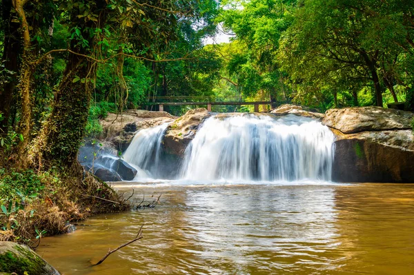Cascada Mae Cerca Ciudad Chiang Mai Tailandia Agua Corriente Selva — Foto de Stock