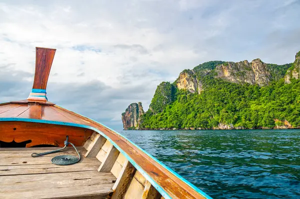 View Limestone Rock Phi Phi Islands Thailand View Long Tailed — Stock Photo, Image