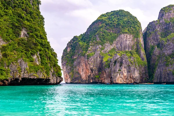 View Famous Maya Bay Thailand One Most Popular Beach World — Stock Photo, Image