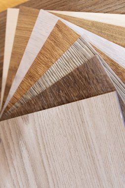 Tahta desenli kauçuk döşeme örneği