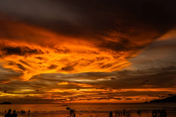Tło Nieba Zachód Słońca Sylwetka Jak Serialu Phuket Tajlandia — Zdjęcie stockowe