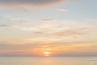 Arka plan gökyüzü günbatımı plaj önü güzel patong phuket thailand