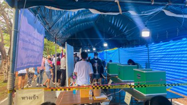 Seçim öncesi telaşlı halk haklarını kullanıyor, bir sürü sorun... 124.07 05 Phuket Tayland, Tayland 'ın yeni başbakanının seçilmesi.
