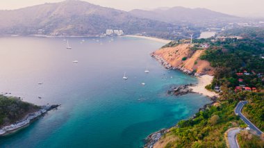 Görüş açısı, yel değirmeni, gün batımını izleyin Promthep Burnu, Phuket, Tayland