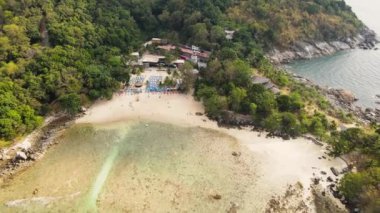 Paradise Beach, Patong 'a yakın bir yer. Güzel doğal deniz manzarası
