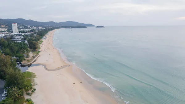 Kata Beach Phuket Island Thailand Den Blå Havsblå Himlen Och — Stockfoto