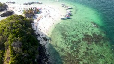 Drone video kameraları, Krabi Ulusal Parkı 'ndaki adalar, Tayland, turistik yerler, dünyadaki herkesin ziyaret etmesi gereken güzel plajlar..