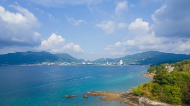 Paradise Beach, Patong 'a yakın bir yer. Güzel doğal deniz manzarası