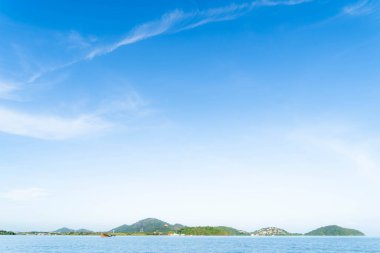 Gökyüzü gradyanı arkaplanı. Parlak bir sabah ve Patong, Phuket, Tayland 'da taze gökyüzünün tadını çıkarın..