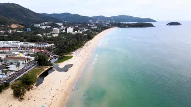 Drone Video Fotos Ángulo Alto Kata Beach Karon Hermosa Playa — Vídeos de Stock