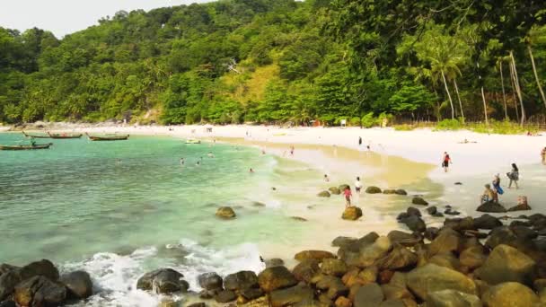 Playa Libertad Patong Phuket Tailandia Isla Tropical Con Playa Arena — Vídeos de Stock