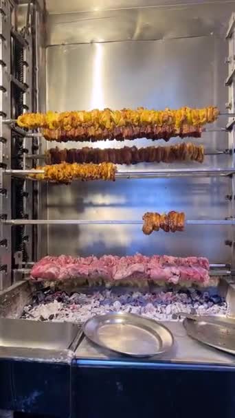 Грецька Вулична Їжа Острові Скіатос Гриль Будинок Подають Баранину Курку — стокове відео