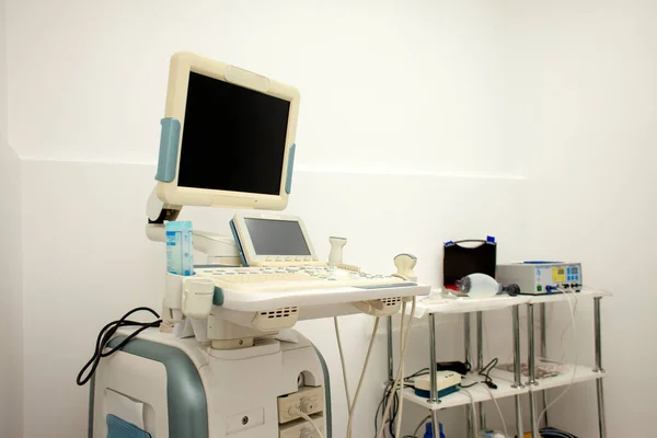 Modern Ultrasound Machine Hospital White Background Blank Screen Medical Equipment — Stock Photo, Image