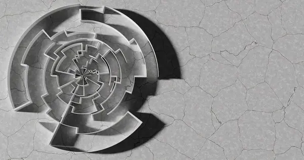 Çatlamış beton zeminde karmaşık beyaz duvarları olan dairesel bir labirentin üst görüntüsü. Labirent beyaz çizgilerden oluşuyor ve çok detaylı ve bir bulmaca gibi görünüyor.