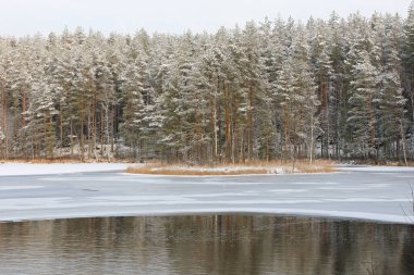 Dondurucu gölde bir kış günü
