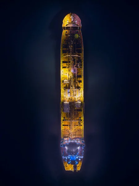 Luchtfoto Bovenaanzicht Olietanker Olietanker Zee Nachts — Stockfoto