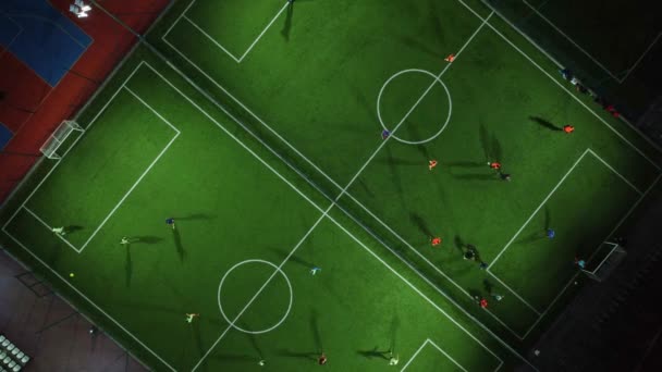 Vista Aérea Mini Partido Fútbol Fútbol Minicampo Fútbol Futbolistas Drone — Vídeo de stock