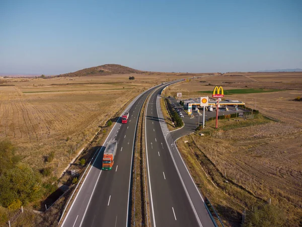 Дражево Ноября Знак Mcdonalds Mcdrive Бензоколонке Shell Трассе Вечернем Воздушном — стоковое фото