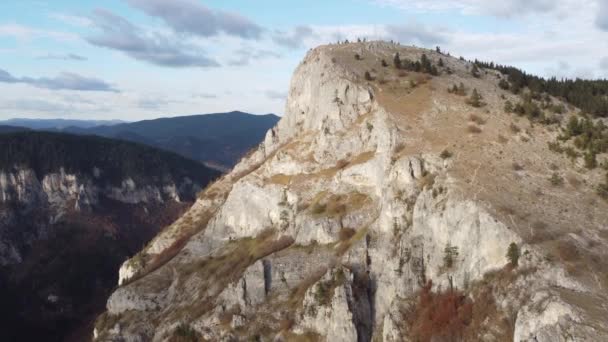 山の景色ワシの目 ブルガリアのロープ山脈のOrlovo Oko空の上の景色 — ストック動画