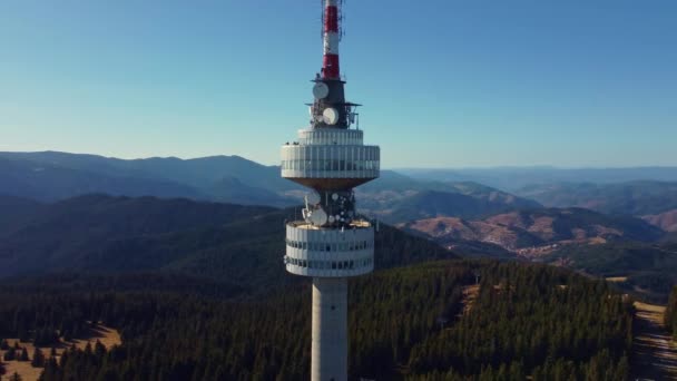 불가리아 근처에 있는스네자 봉우리에 타워의 — 비디오