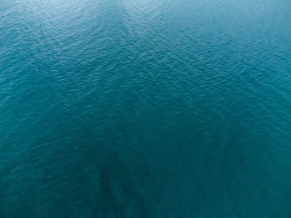 Μπλε Θάλασσα Κεραία Πάνω Προς Κάτω Θέα Από Ένα Drone — Φωτογραφία Αρχείου