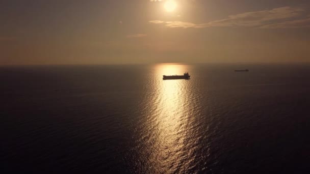 Luftaufnahme Von Industriellem Treibstoff Und Petrochemischem Tanker Auf Hoher See — Stockvideo
