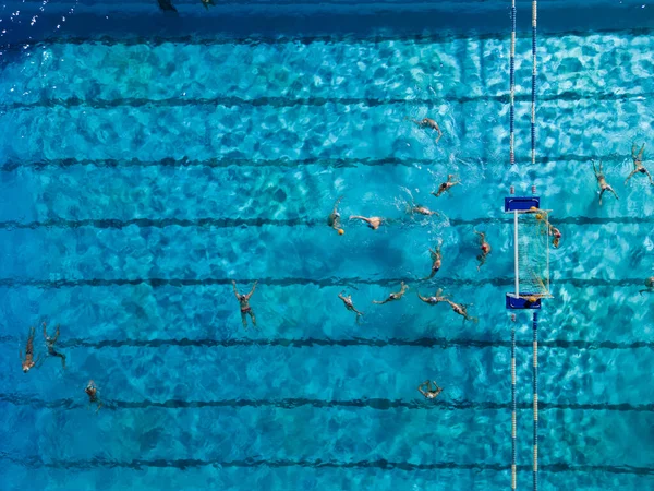 Luftdrohne Von Oben Nach Unten Blick Auf Schwimmbad Mit Athleten — Stockfoto