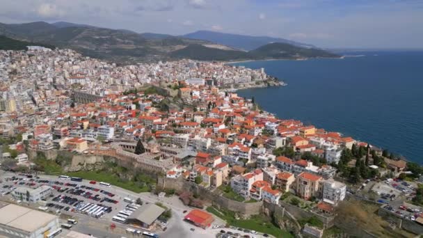 Kavala Yunanistan Kuzeydoğusunda Bulunan Çarpıcı Hava Manzaralarıyla Tanınan Pitoresk Bir — Stok video