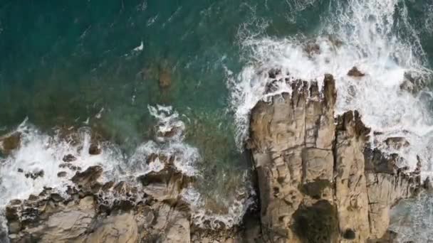 Вид Сверху Вниз Скалы Океан — стоковое видео
