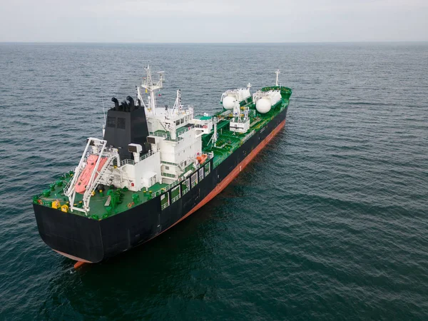 Letecký Top Pohled Ropná Loď Tanker Dopravce Olej Moři — Stock fotografie