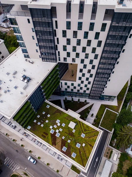 Moderne Kontor Eller Boligbygning Fasadebakgrunn Drone Flight Video – stockfoto