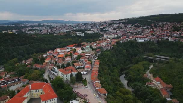 Une Vue Aérienne Veliko Tarnovo Révèle Une Ville Bulgare Riche — Video