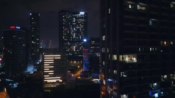 Istanbuls Wolkenkratzer Aus Glas Und Beton Beherbergen Nachts Büros Hotels — Stockvideo
