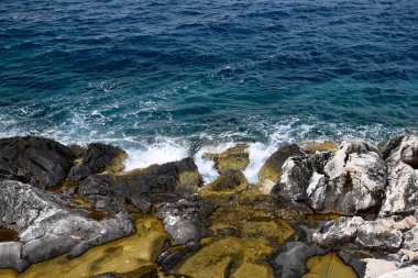 Kayalar ve deniz arka planı, Hvar Adası, Hırvatistan
