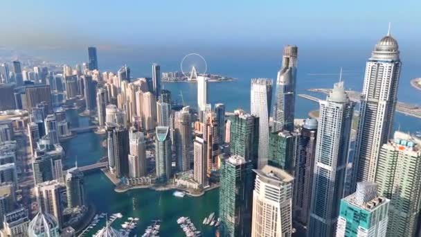 Légi Felvétel Dubai Kikötőjéről Dubai Marina Egy Gazdag Lakóövezet Ismert — Stock videók