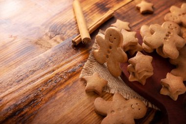 Ev yapımı zencefilli kurabiye, geleneksel olarak Noel 'de ve bayramlarda yapılır..