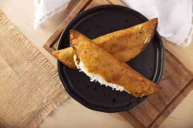 Quesadillas fritas. Geleneksel Meksika mezeleri 
