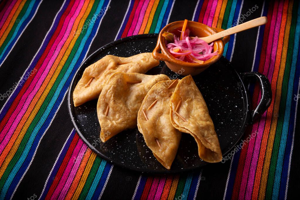 Quesadillas Doradas. Quesadillas fritas hechas con tortillas de maíz