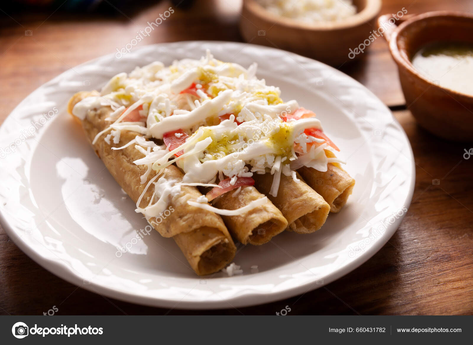 Tacos Dorados Plato Mexicano También Conocido Como Flautas