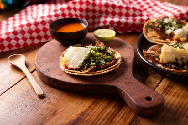 Tacos Pastor Znane Również Jako Tacos Trompo One Najbardziej Popularnym — Zdjęcie stockowe