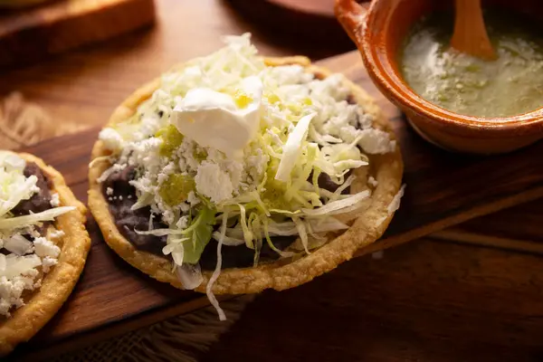 Заспокойся Традиційна Домашня Мексиканська Їжа Приготована Плоскою Нарізаною Кордоні Смаженим Ліцензійні Стокові Фото