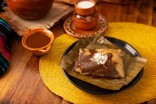 Oaxaca Tamale Prähispanisches Gericht Typisch Für Mexiko Und Einige Lateinamerikanische lizenzfreie Stockbilder
