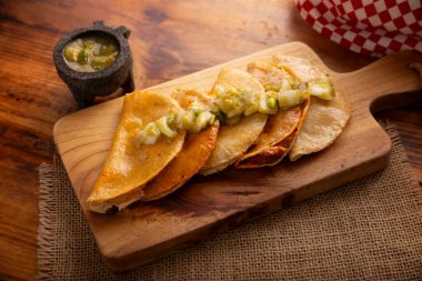 Tacos de Canasta, Tacos Sudados olarak da bilinen 