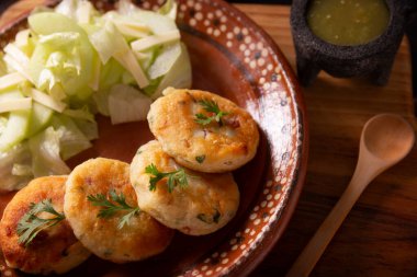 Patates kekleri, birçok ülkede çok popüler bir ev yapımı yemek, geleneksel Meksika mutfağında 