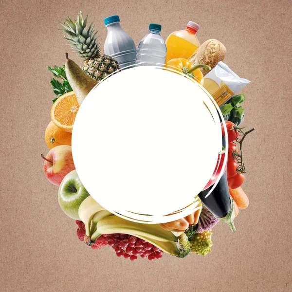 Supermarkt Boodschappen Gerangschikt Een Cirkel Blanco Kopieerruimte Supermarkt Concept — Stockfoto