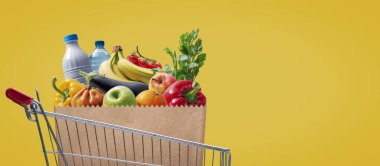 Market alışveriş arabası market, satış ve perakende konsepti, kopyalama alanı